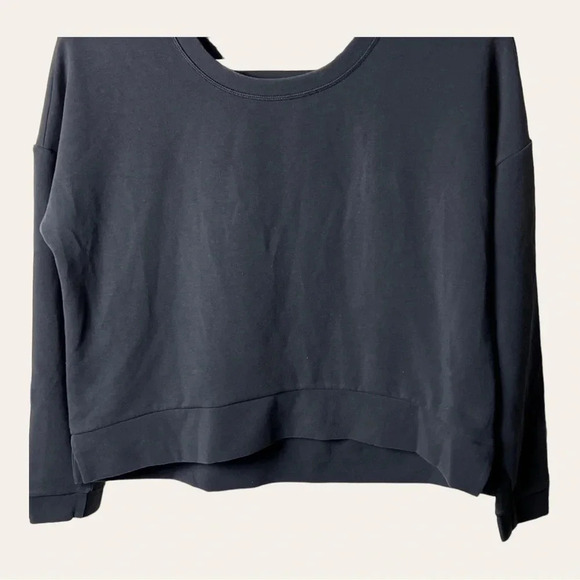 1574, ATHLETA OVERSIZED SWEATER SIZE LARGE HIGH LOW DARK GRAY‎ IN COLOR - Picture 4 of 9